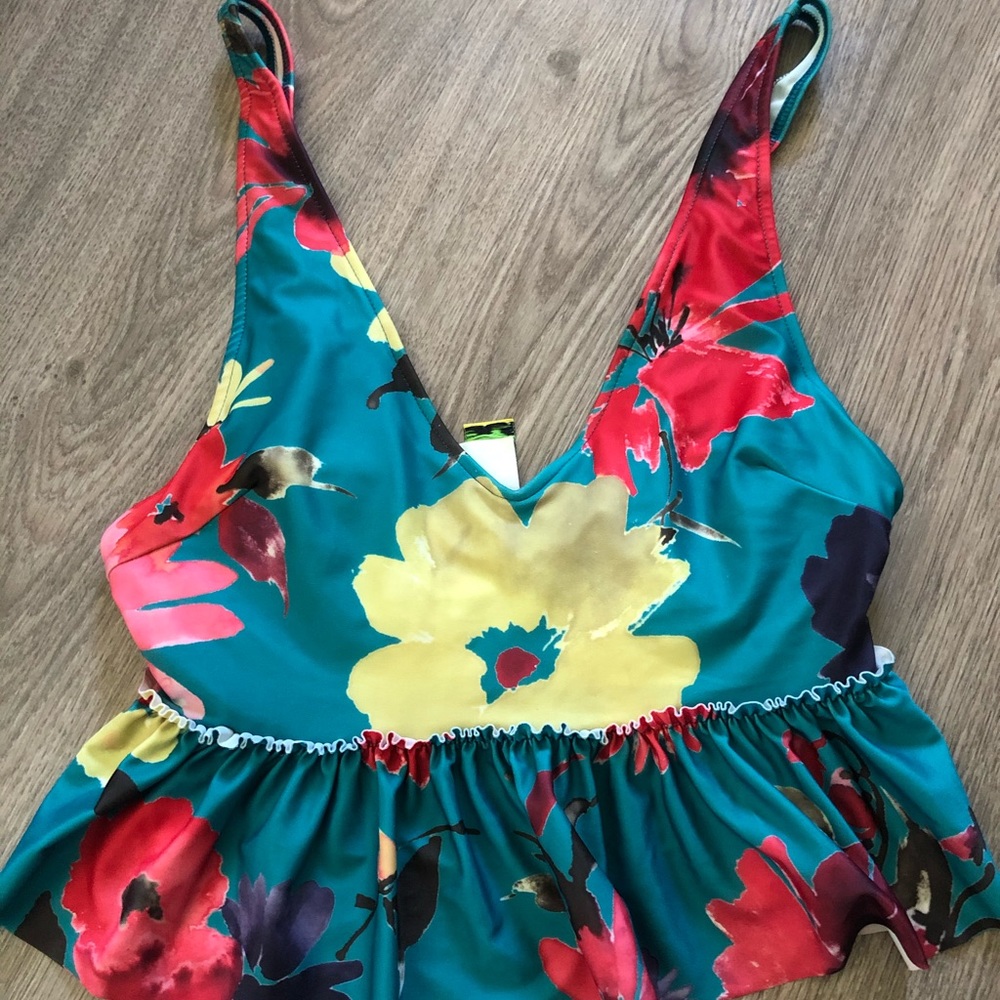 KJ Oversized Floral Peplum Top